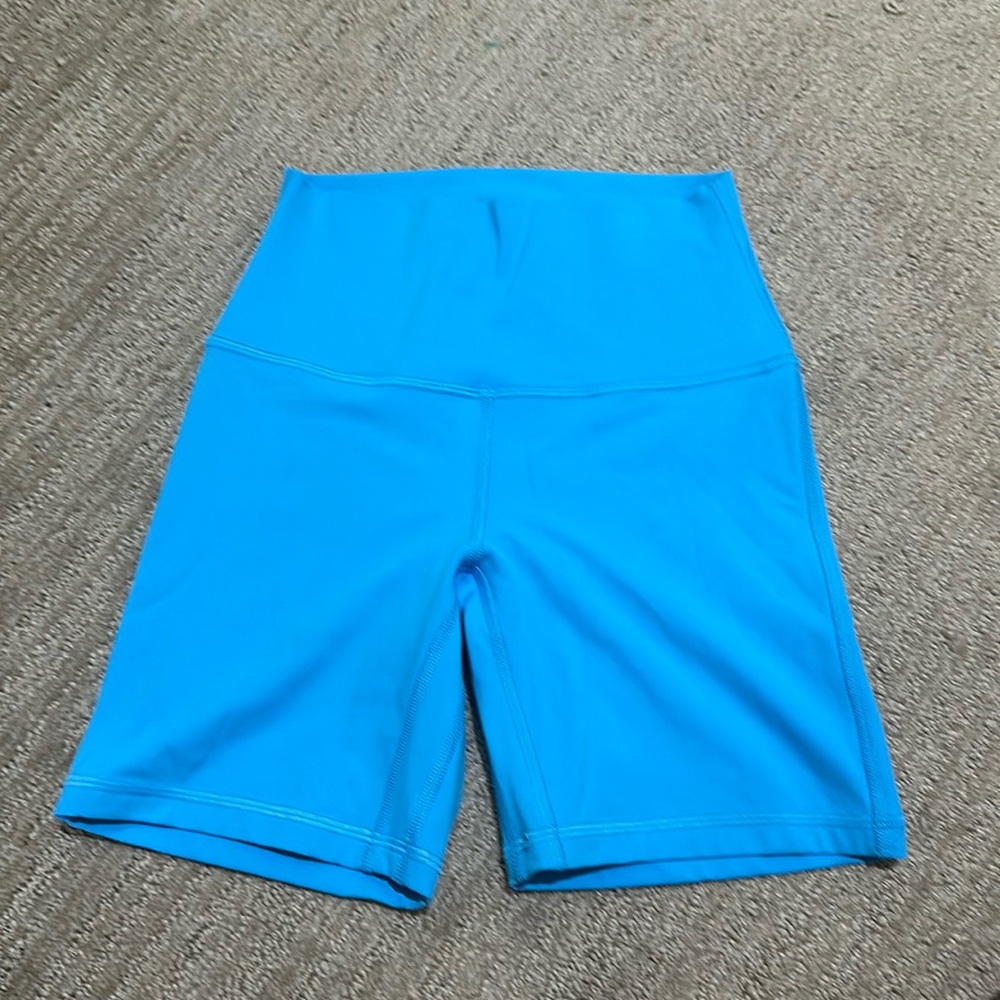 Align Shorts 6”